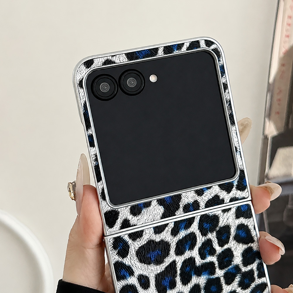 ヒョウ柄折りたたみフリップ電話ケース Motorola Ra - Matte Anti Glare Screen のレビューと価格