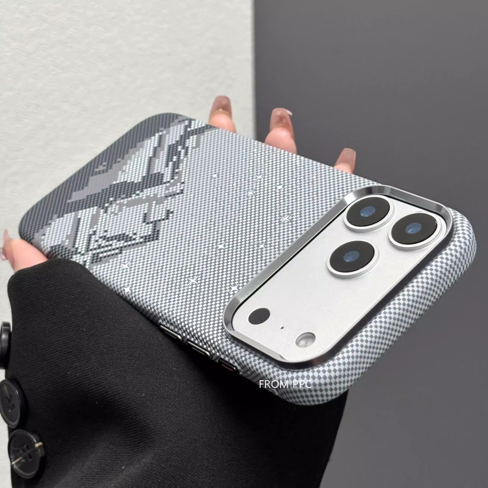 雪山マグネットケース iPhone 17 Pro Max用  - Camera Lens Protector のレビューと価格
